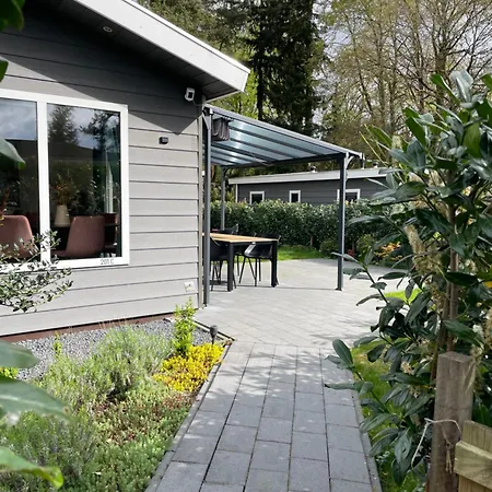 Dağ evi Chalet Vakantiepark Beekbergen Beekbergen